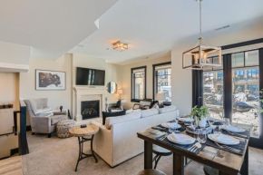 Blackstone Mountain Retreat #21! Walk to the Lifts! apts Park City